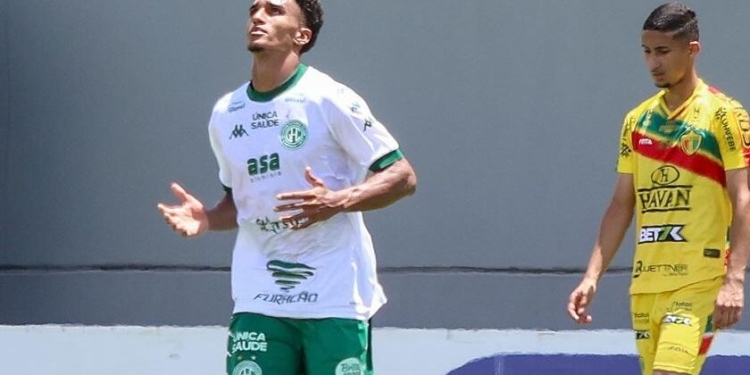 Guarani desafia tabu contra o Brusque, domingo, em Santa Catarina