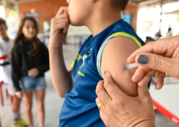 Saúde de Campinas intensifica vacinação em escolas a partir desta terça