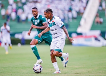 Guarani sofre gol contra no fim, perde e frustra torcida na estreia da Série C