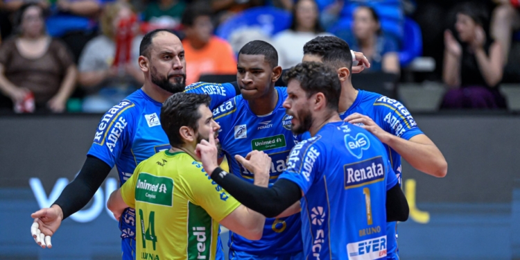 Vôlei Renata tenta vaga na final da Superliga em duelo fora de casa