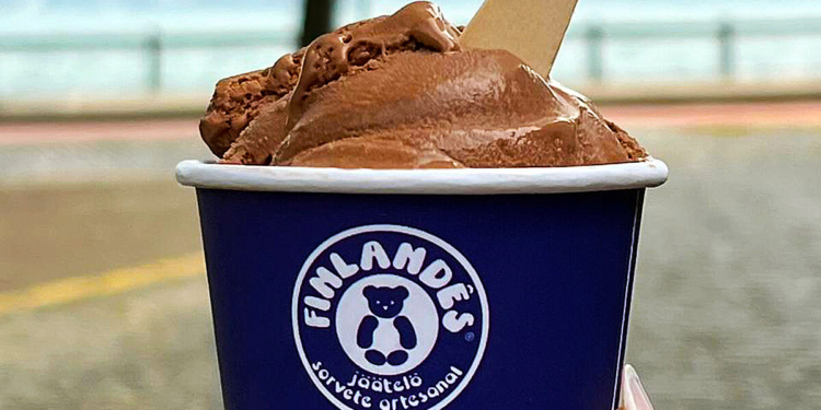 No 2º Festival Sabores da Praia, sorveterias inovam com gelato de caipirinha, figo ao conhaque e cachaça com coco