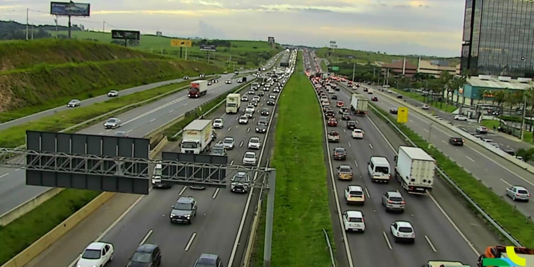 Rodovias da RMC tiveram fluxo acima do esperado no feriadão