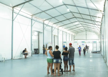 Um ano após enchentes, cerca de 380 pessoas seguem em abrigos no RS