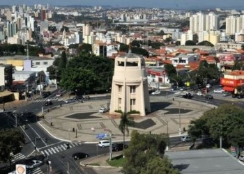 Ato em Campinas protesta contra resolução que restringe terapias de mudança de gênero