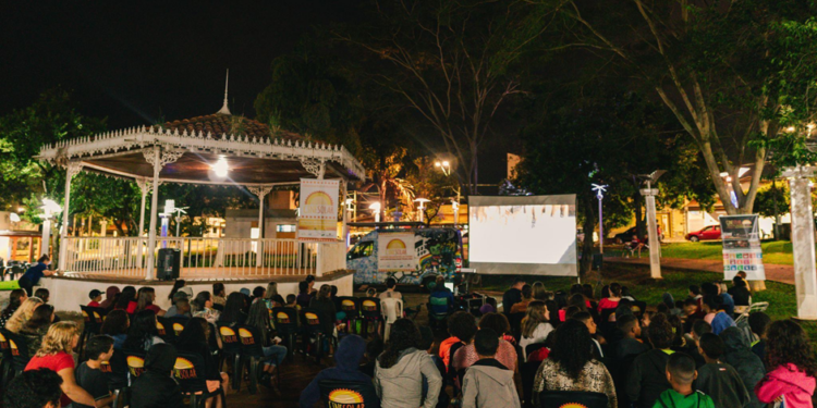 Parque Oziel recebe sessões gratuitas de cinema