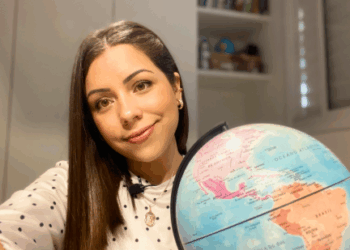 Professores revolucionam forma de ensinar e democratizam educação pela internet