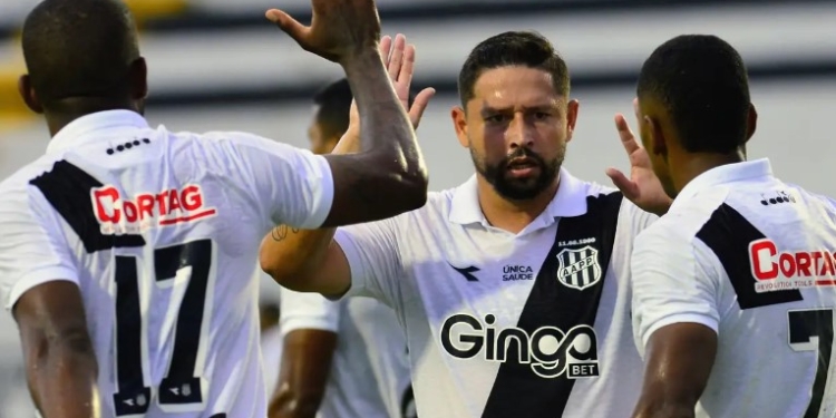 Com gols de Élvis, Ponte Preta vence o Confiança de virada em Aracajú