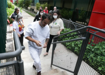 Greve de fome de Glauber Braga completa 8 dias e mobiliza apoios