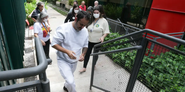 Greve de fome de Glauber Braga completa 8 dias e mobiliza apoios