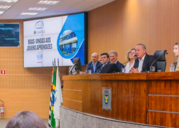 Câmara de Campinas recebe 40 jovens aprendizes egressos de medidas socioeducativas