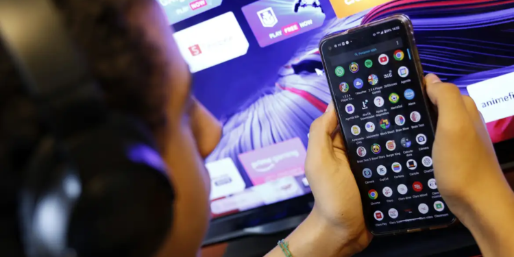 Governo buscará retomar pauta de regulação das redes no Congresso