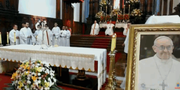 Missa em sufrágio pela alma do papa lota Catedral de Campinas
