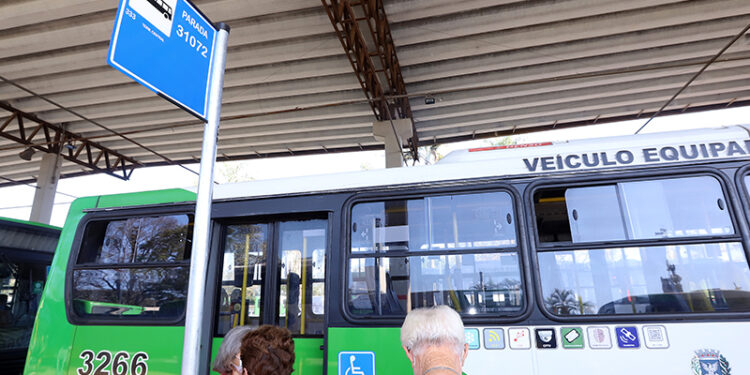 Paralisação de motoristas afeta circulação de ônibus em Campinas