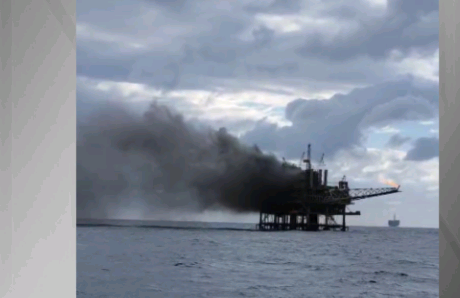 Trabalhador fica ferido durante incêndio em plataforma da Petrobras