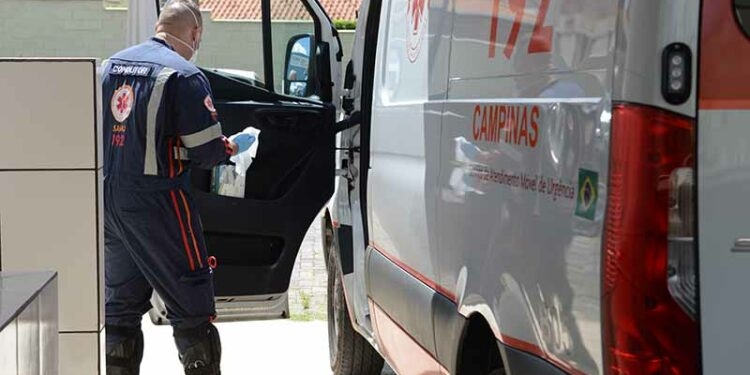 Motociclista morre ao ser atingido por veículo em Campinas; motorista fugiu