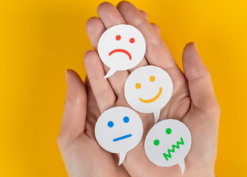 Pesquisa aponta que 45% das pessoas estão preocupadas com saúde mental no mundo