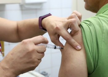 Gripe mata homem de 65 anos em Campinas; Saúde alerta para vacinação