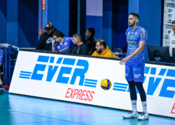 Vôlei Renata perde primeiro jogo das quartas de final mas segue vivo na disputa por vaga na semi