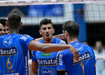 Em virada espetacular, Vôlei Renata garante vaga na semifinal da Superliga