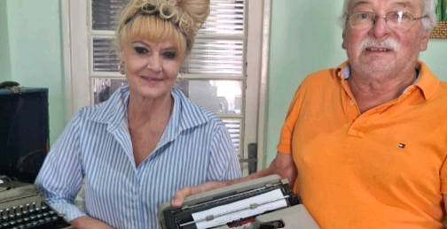 O encontro de uma máquina de escrever com o passado e o futuro – por Kátia Camargo