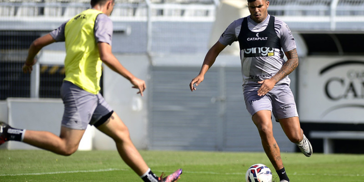 Ponte Preta tem novidades para jogo que marca reencontro com a torcida