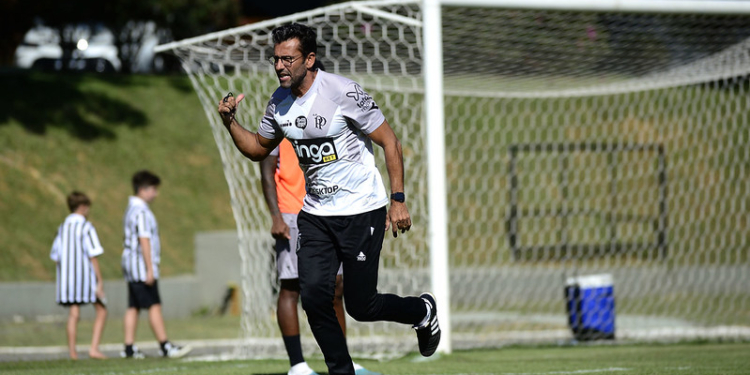 Valentim ganha mais uma dúvida para jogo contra Ituano