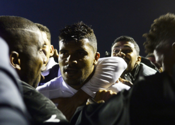 Jeh reencontra o caminho dos gols após longa recuperação; reveja o lance