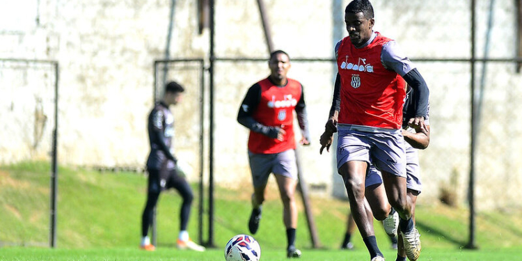 Ponte Preta terá dois desfalques para jogo contra o Ypiranga