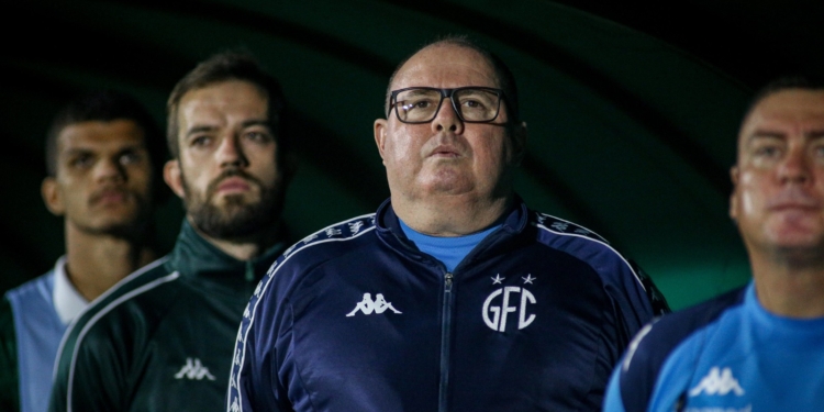 Marcelo Fernandes destaca alívio com vitória na estreia