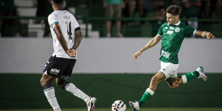 Guarani empata no Brinco com um jogador a mais e segue no Z4