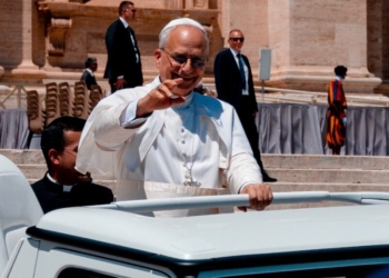 Fotógrafo da região de Campinas registra o papa Leão 14 no Vaticano: ‘Um gesto simples, quase despercebido’