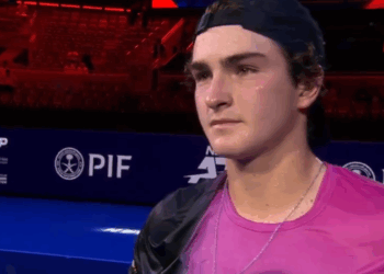 João Fonseca cai; duplas brasileiras vencem em Roland Garros