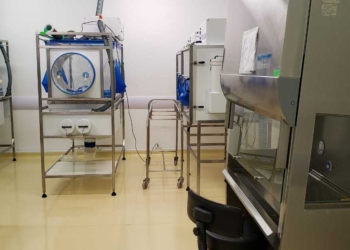 Amostras de aves com gripe aviária são analisadas em laboratório de Campinas