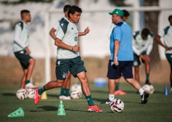 Guarani busca amenizar a crise em duelo inédito neste sábado