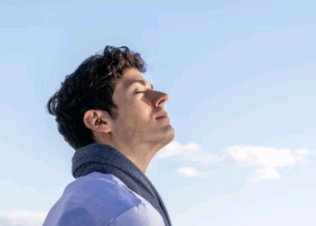 Artigo – Silêncio que acolhe: o valor dos espaços silenciosos no cotidiano – por Adriana Czajkowski