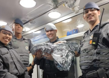 Mãe dá à luz em casa com ajuda de policiais em Americana