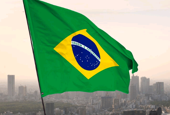 Sinto-me feliz por ser brasileiro – por Luís Norberto Pascoal