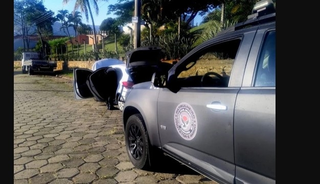 GM de Amparo resgata vítimas em cárcere privado e prende cinco suspeitos