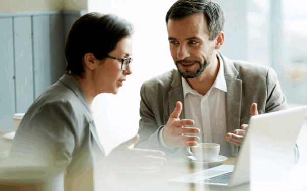 Use sua expressão corporal com intenção – por Cecília Lima