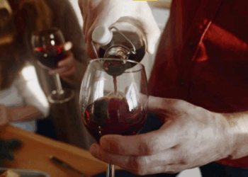 Consumo de álcool está associado a lesões cerebrais ligadas à demência, mostram análises