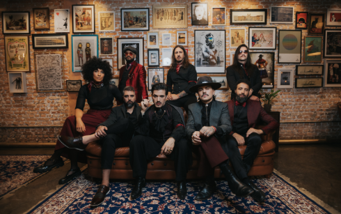 De Ray à Amy: Duoderiz & The Flame Orchestra se apresenta em Campinas