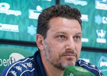 Guarani apresenta Farnei Coelho, Elano e Marcelo Fernandes
