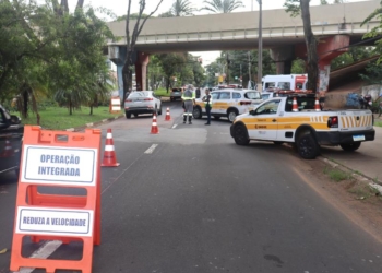 Motociclistas cometeram 73% das infrações apuradas em 34 blitze