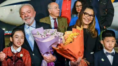 Lula se reúne com empresários chineses em Pequim