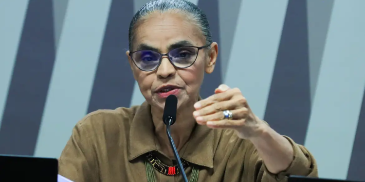 Desrespeitada no Senado, Marina Silva recebe apoio de Lula