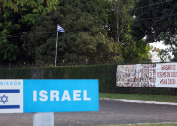 Israel fecha embaixada e consulado no Brasil após ataques ao Irã