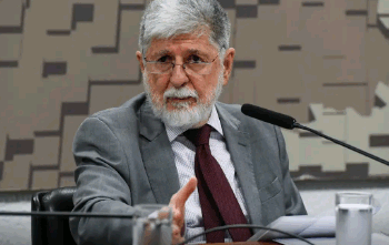 Governo estuda medidas para romper relações militares com Israel