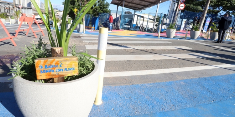 Projeto Caminhos do Brincar transforma trajeto escolar no Satélite Íris