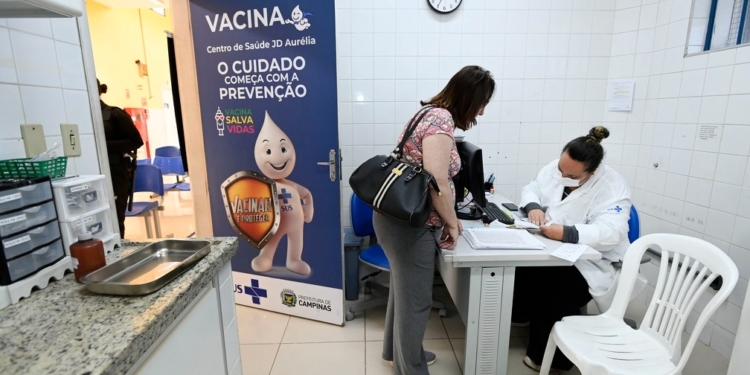 Campinas abre Centros de Saúde para atender casos respiratórios e reforçar vacinação