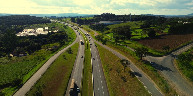 Feriado de Corpus Christi deve levar mais de 2 milhões de veículos a estradas da região
